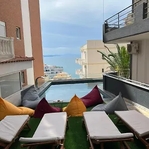 Ansi Paradiso , Saranda Albanie